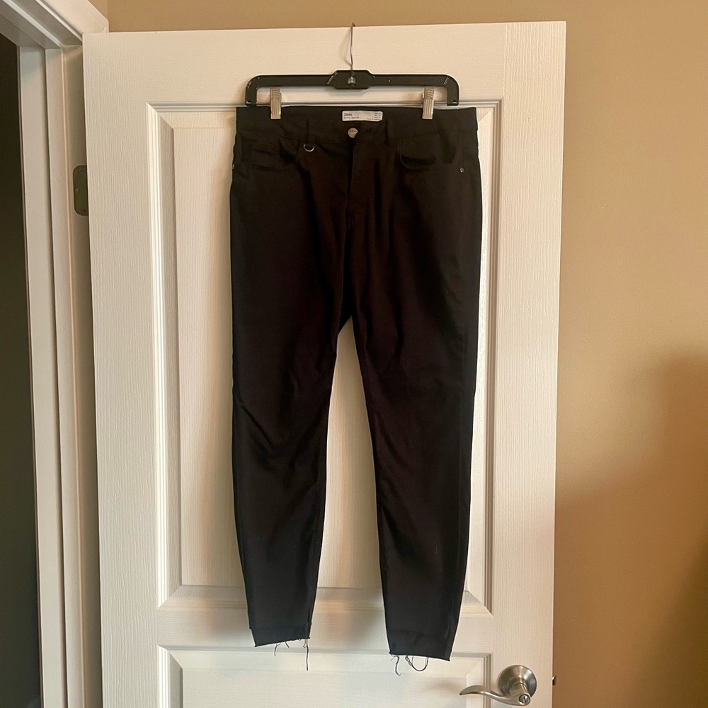 ZARA black thin denim pants.